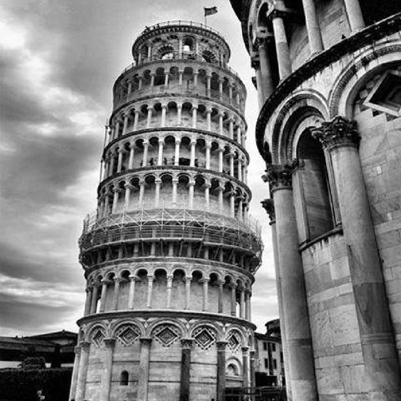 Toren Van Pisa, Diam...